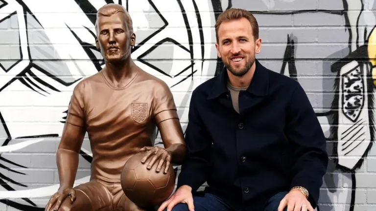 Harry Kane Statue