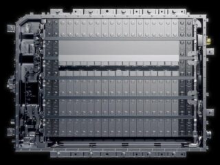 CATL’s Fast-Charging Hybrid Battery Could Redefine EV Range