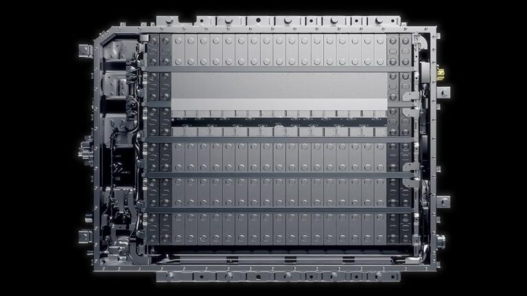 CATL’s Fast-Charging Hybrid Battery Could Redefine EV Range