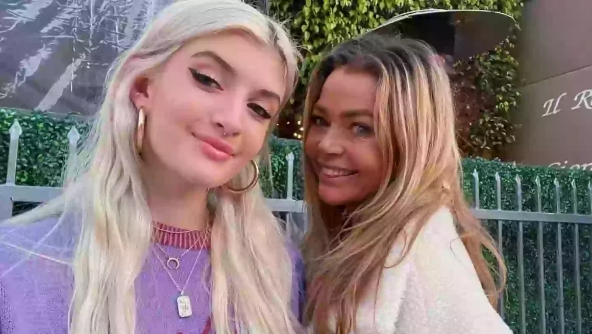 Denise Richards with her daughter Sami