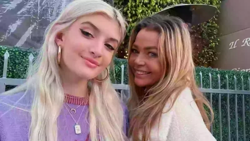 Denise Richards with her daughter Sami
