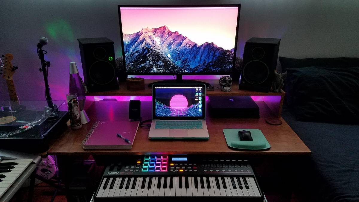 Bedroom Studio