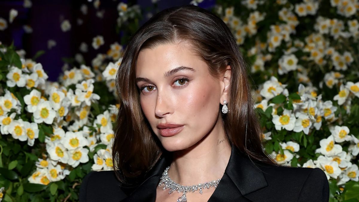 Hailey Bieber