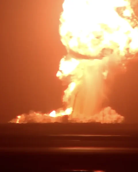 SpaceX Starship Explodes in Texas Ahead of 10th Test Flight