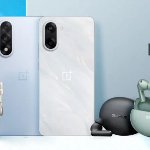The OnePlus Nord 5 (left) and OnePlus Nord CE5 (right)