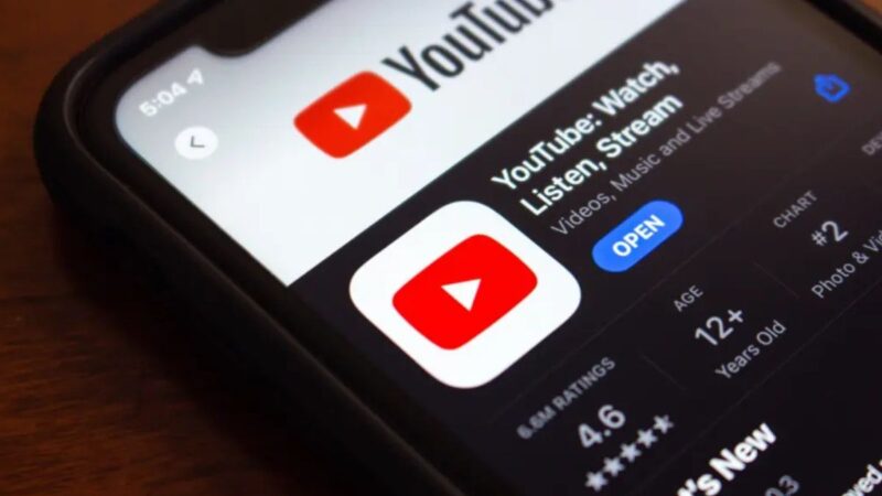 YouTube Is Testing Built-In Chat Again