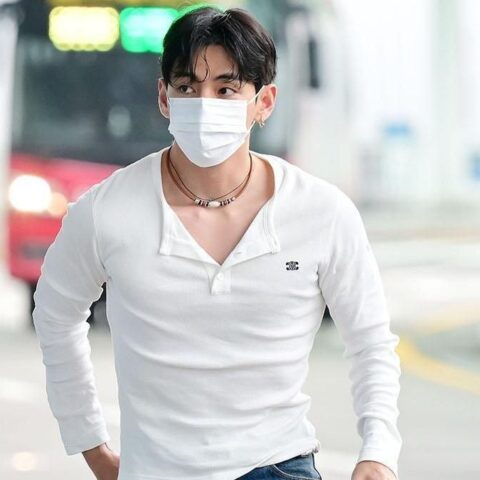 BTS’ V Wows Fans with Retro Airport Look and Confident Style