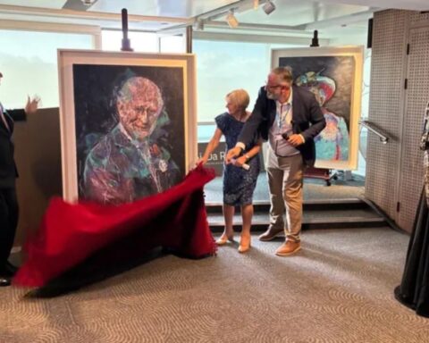 Buckingham Palace has authorized permission for Ai-Da's artwork to be showcased.