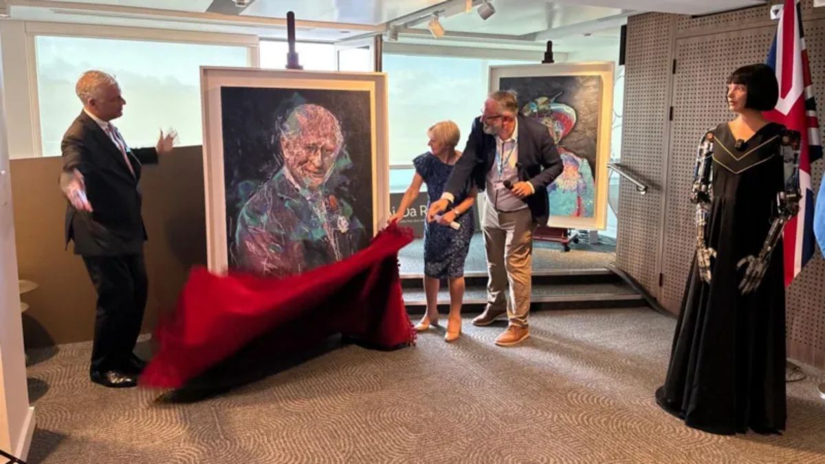 Buckingham Palace has authorized permission for Ai-Da's artwork to be showcased.