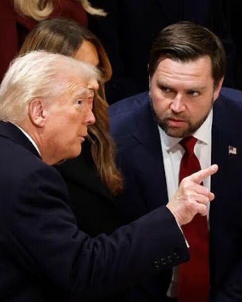 Donald Trump and J.D. Vance in Discussion