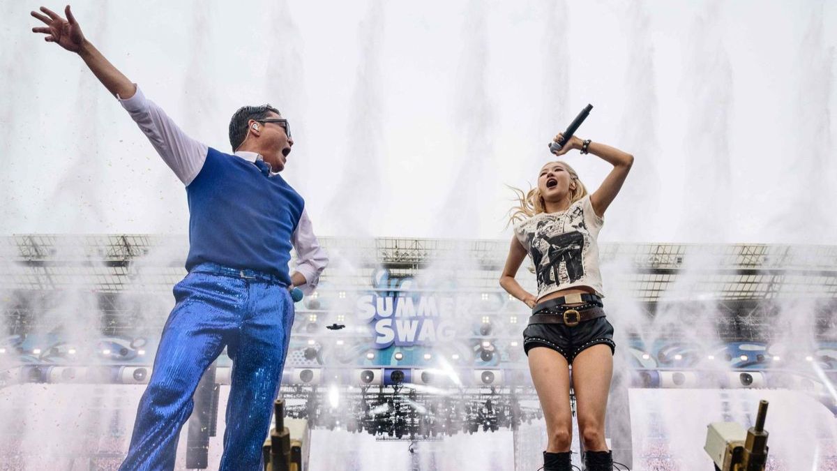 PSY & Rosé perform APT. during PSY's Summer Swag 2025 opening tour concert at the Incheon Asiad Main Stadium in Incheon, June 28