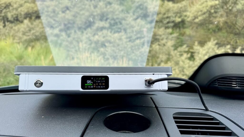 PeakDo Powerbank with Starlink Mini