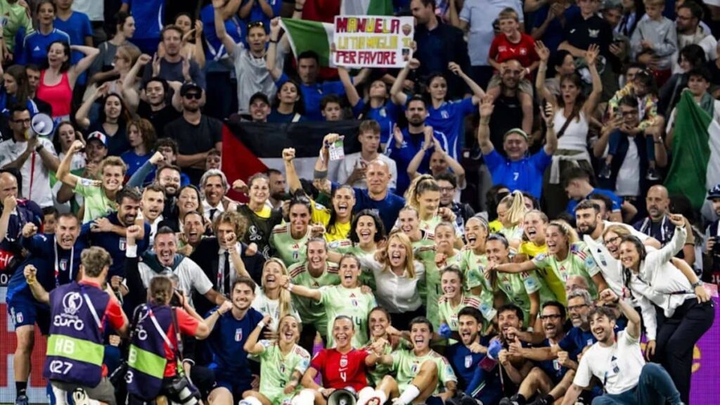 Players & staff from Italy celebrate their victory after the Women's Euro 2025 quarter-final tie between Norway and Italy.