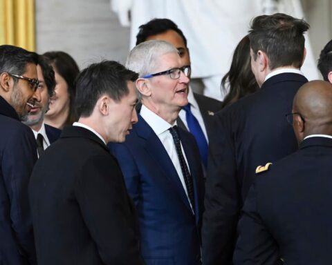 Sundhar Pichai, Elon Musk, Tim Cook
