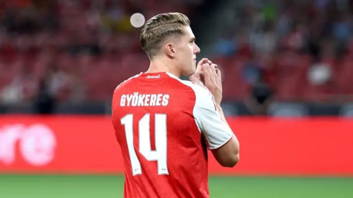 Viktor Gyokeres wearing Arsenal Jersey No. 14