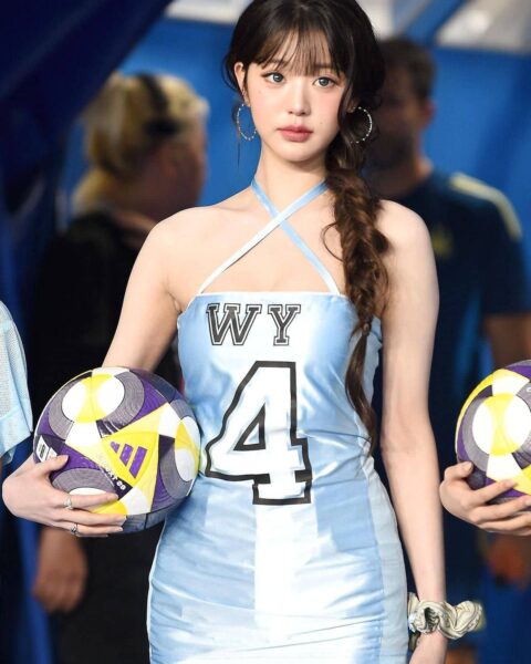 IVE member Jang Won-young