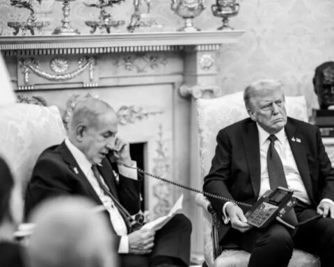 Donald Trump Holds Phone As Benjamin Netanyahu Dials Qatar To Apologise For Attack