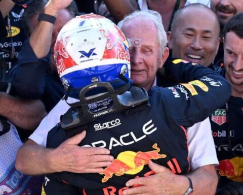Helmut Marko Hugging Max Verstappen