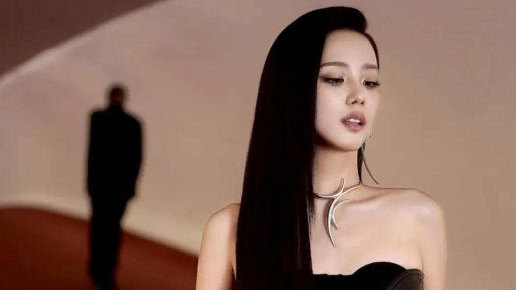 JISOO (Eyes Closed Cover)