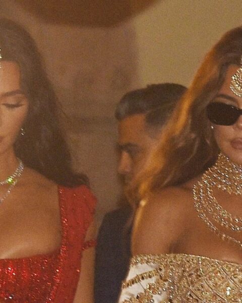 Khloe Kardashian & Kim Kardashian at Ambani Wedding