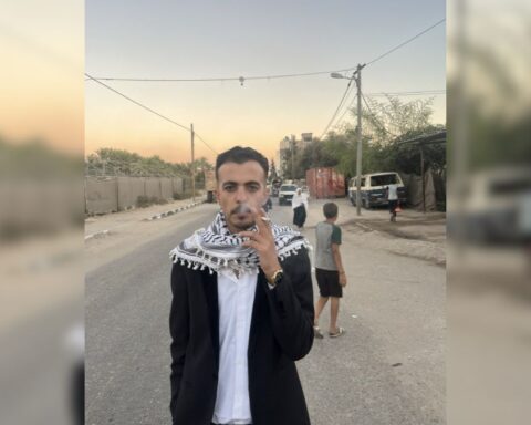 Omar Hamad’s Wedding Picture Smoking