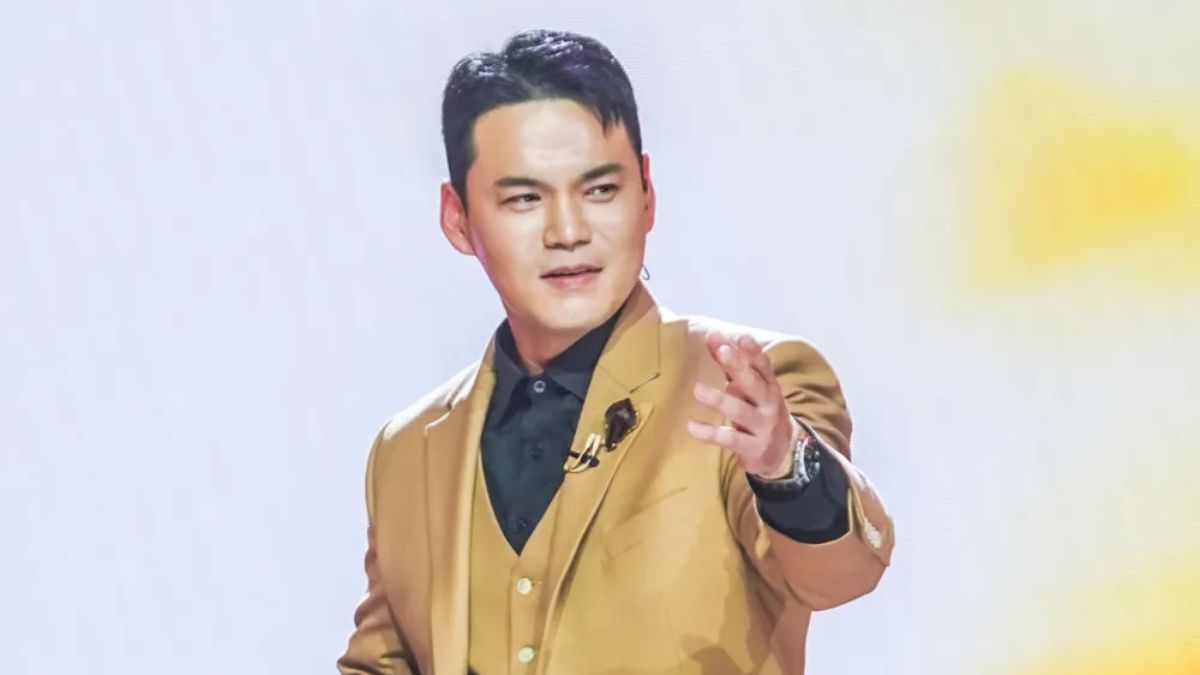 Singer Cheon Rok-dam