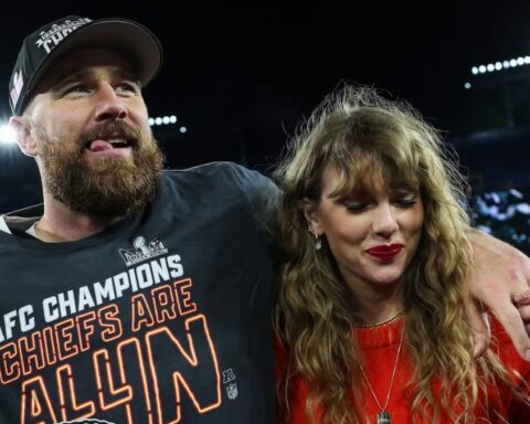 Taylor Swift + Travis Kelce