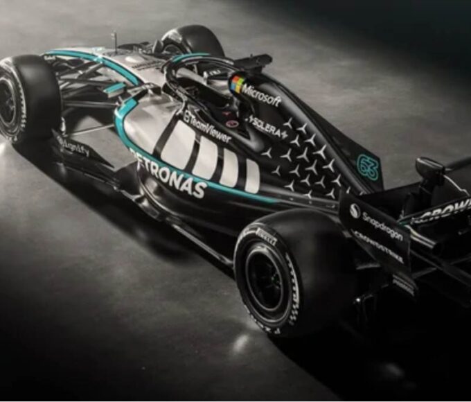 Mercedes W17