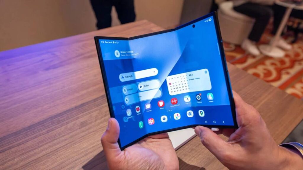 Samsung Showcases Trifold Galaxy Z Phone with 10-Inch Screen Samsung Galaxy Z TriFold