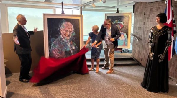 Buckingham Palace has authorized permission for Ai-Da's artwork to be showcased.