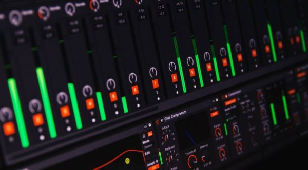 11 Best FREE DAWs To Create Music in 2024 [NEW & TESTED]