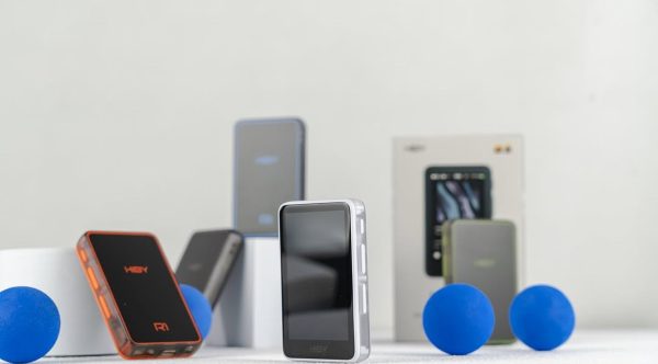 Mix Wave HiBy R1 digital audio player (DAP),