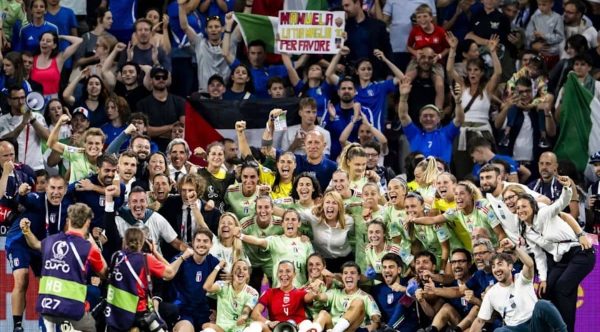 Players & staff from Italy celebrate their victory after the Women's Euro 2025 quarter-final tie between Norway and Italy.