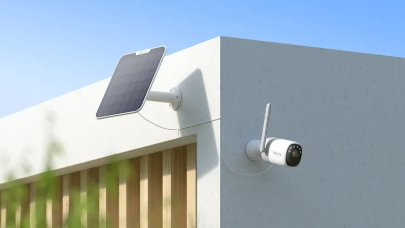 Reolink Altas paired with a Reolink solar charger