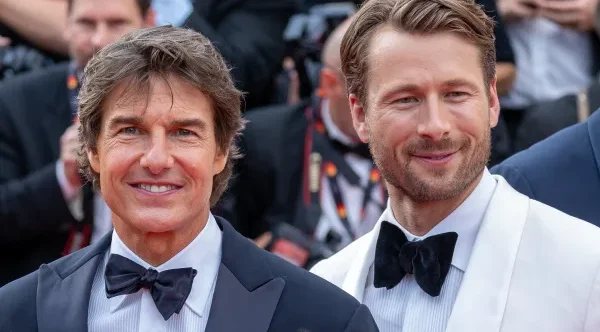 Tom Cruise and Glen Powell