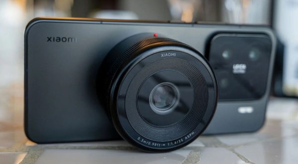 Xiaomi Modular Camera Phone (Credit: PetaPixel)